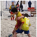 Tempáci si vyzkoušeli plážový fotbal